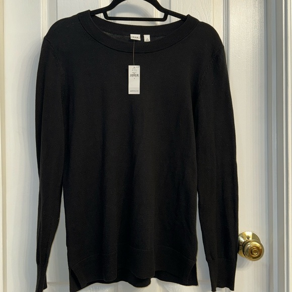 GAP Sweaters - GAP Crewneck Sweater